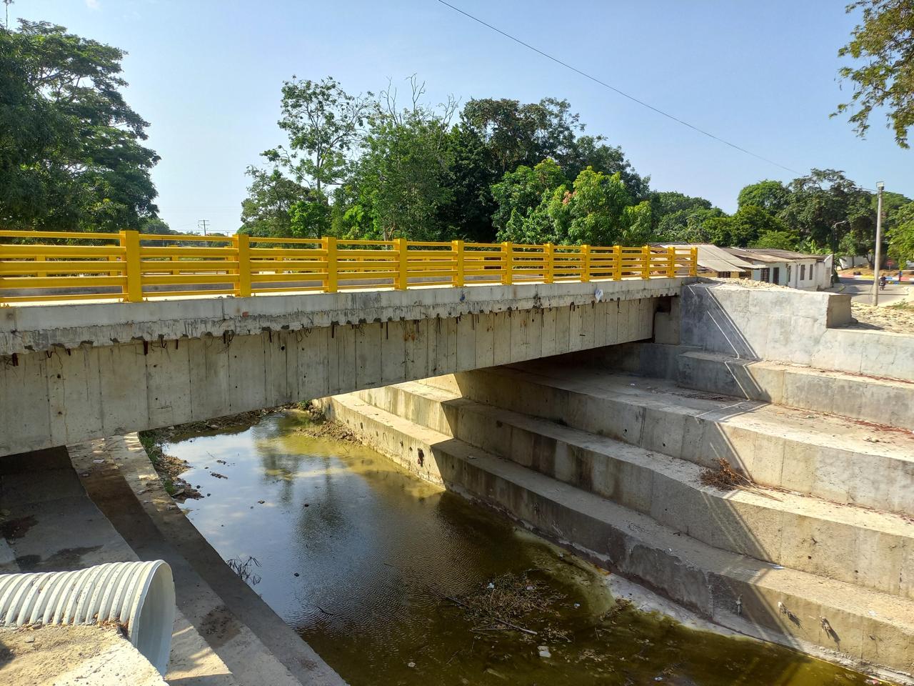 Puente en concreto reforzado